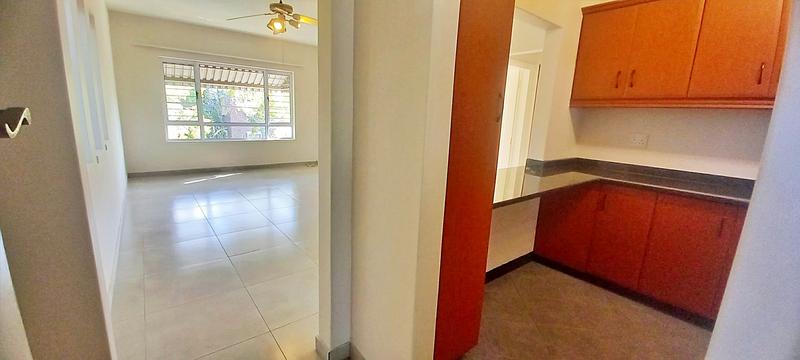 1 Bedroom Property for Sale in Essenwood KwaZulu-Natal