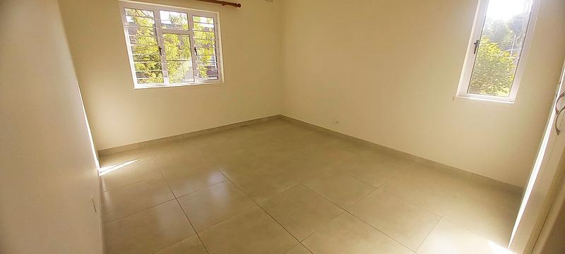1 Bedroom Property for Sale in Essenwood KwaZulu-Natal