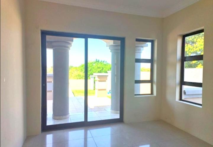 To Let 4 Bedroom Property for Rent in Birdswood KwaZulu-Natal