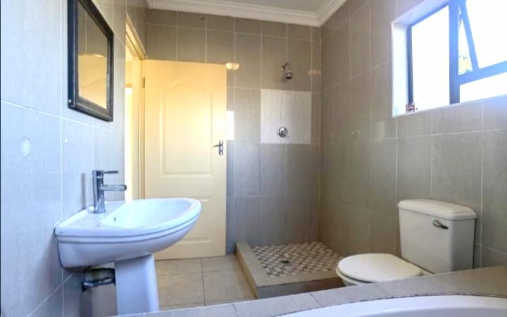 To Let 4 Bedroom Property for Rent in Birdswood KwaZulu-Natal