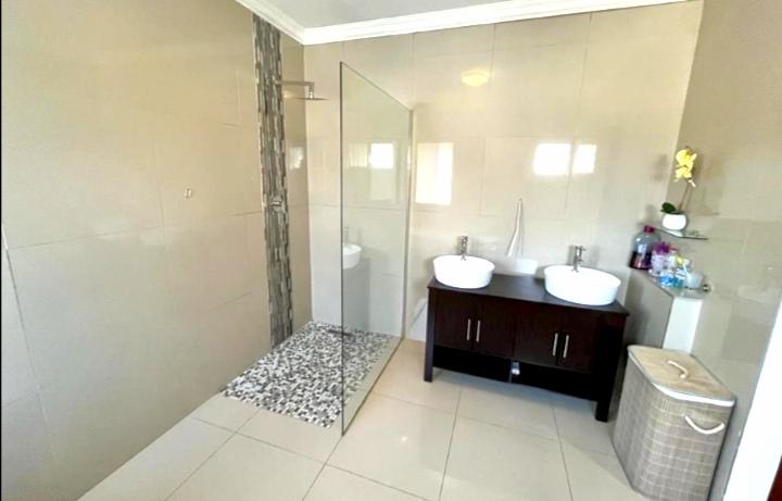 To Let 3 Bedroom Property for Rent in Meer En See KwaZulu-Natal