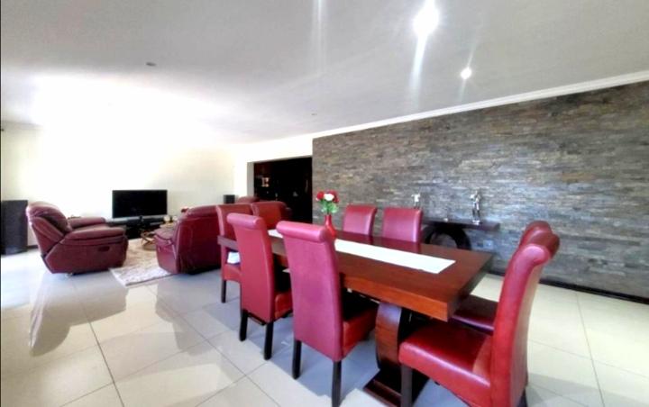 To Let 3 Bedroom Property for Rent in Meer En See KwaZulu-Natal