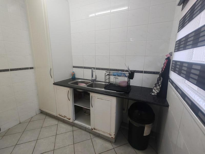5 Bedroom Property for Sale in Uvongo KwaZulu-Natal