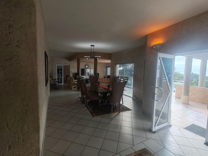 5 Bedroom Property for Sale in Uvongo KwaZulu-Natal
