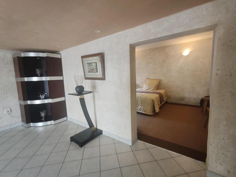 5 Bedroom Property for Sale in Uvongo KwaZulu-Natal