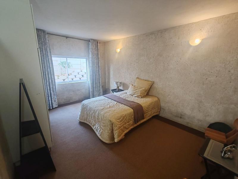 5 Bedroom Property for Sale in Uvongo KwaZulu-Natal
