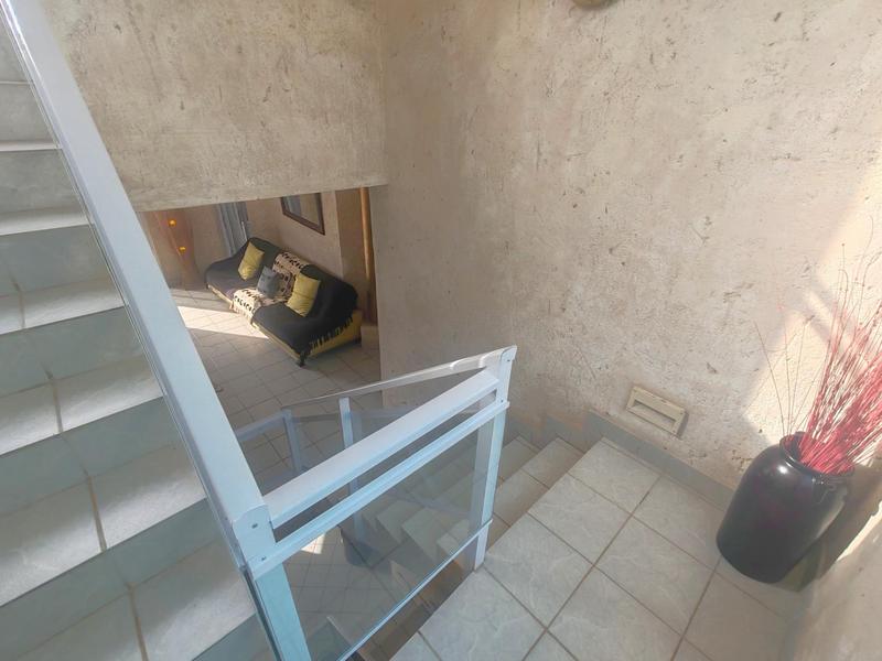 5 Bedroom Property for Sale in Uvongo KwaZulu-Natal