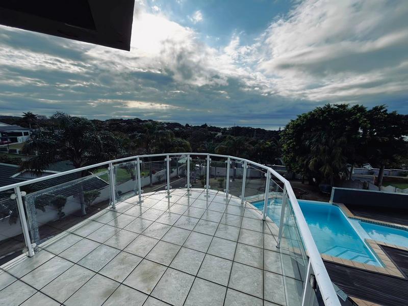 5 Bedroom Property for Sale in Uvongo KwaZulu-Natal