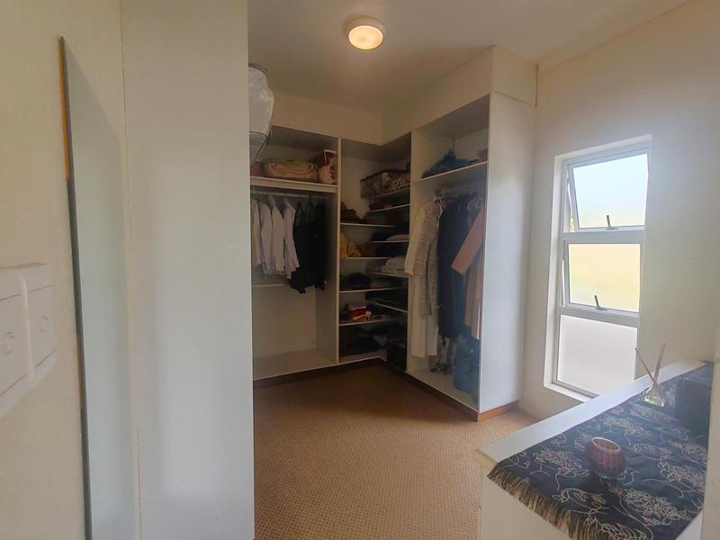 5 Bedroom Property for Sale in Uvongo KwaZulu-Natal