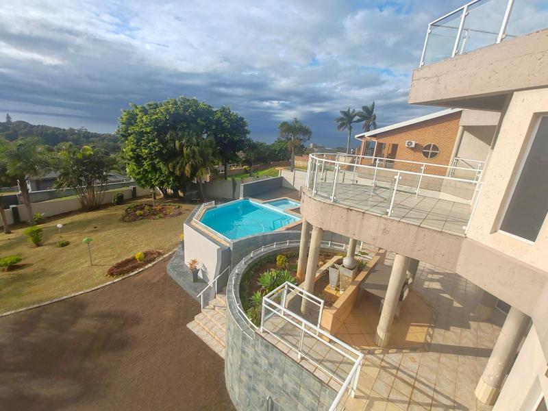 5 Bedroom Property for Sale in Uvongo KwaZulu-Natal