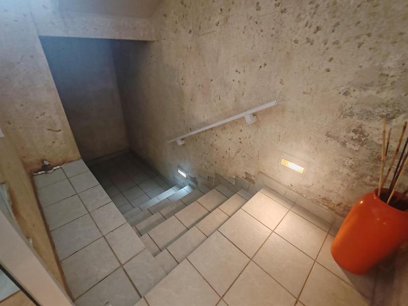 5 Bedroom Property for Sale in Uvongo KwaZulu-Natal
