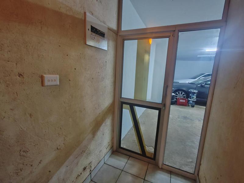 5 Bedroom Property for Sale in Uvongo KwaZulu-Natal