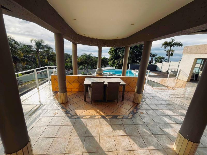 5 Bedroom Property for Sale in Uvongo KwaZulu-Natal