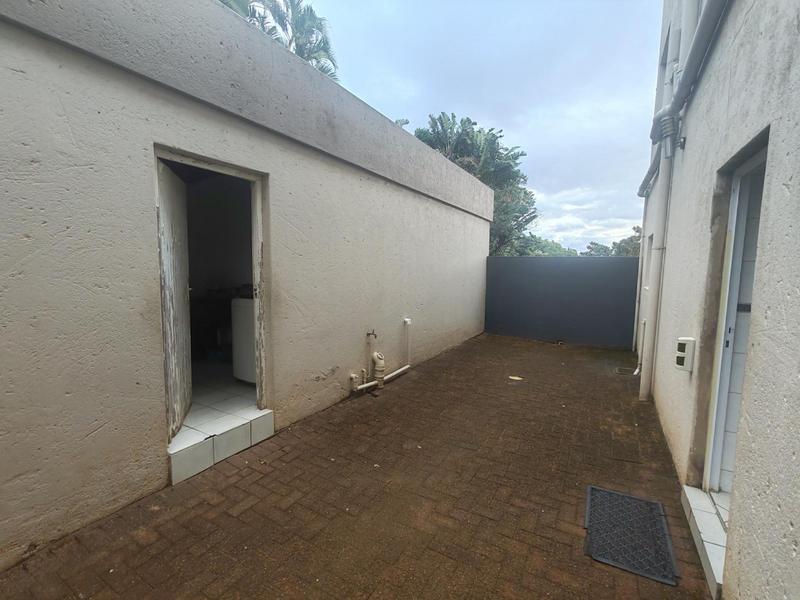 5 Bedroom Property for Sale in Uvongo KwaZulu-Natal