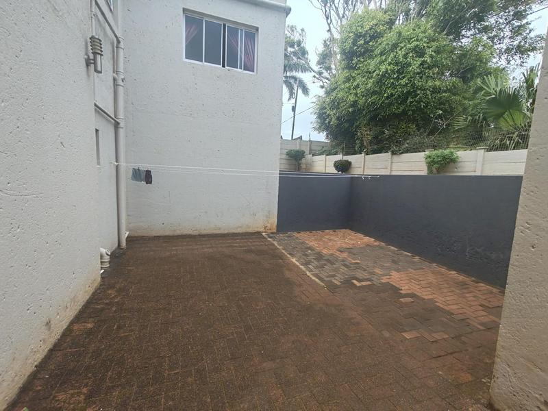5 Bedroom Property for Sale in Uvongo KwaZulu-Natal