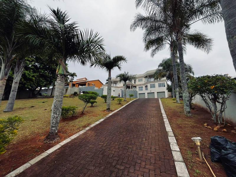 5 Bedroom Property for Sale in Uvongo KwaZulu-Natal