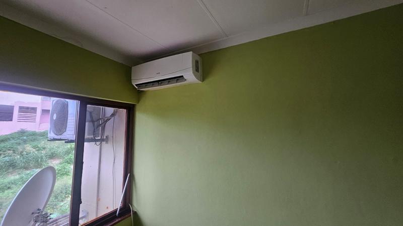 2 Bedroom Property for Sale in Reservoir Hills KwaZulu-Natal