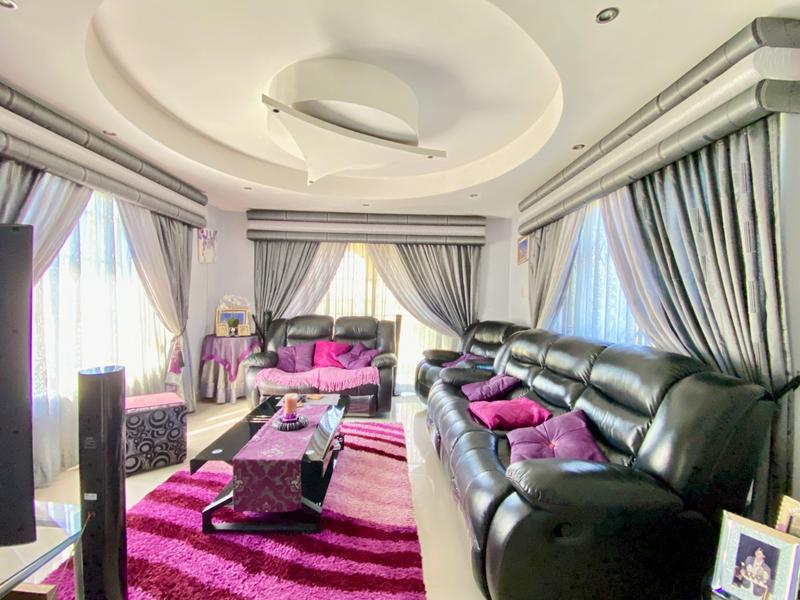 4 Bedroom Property for Sale in Harinagar KwaZulu-Natal