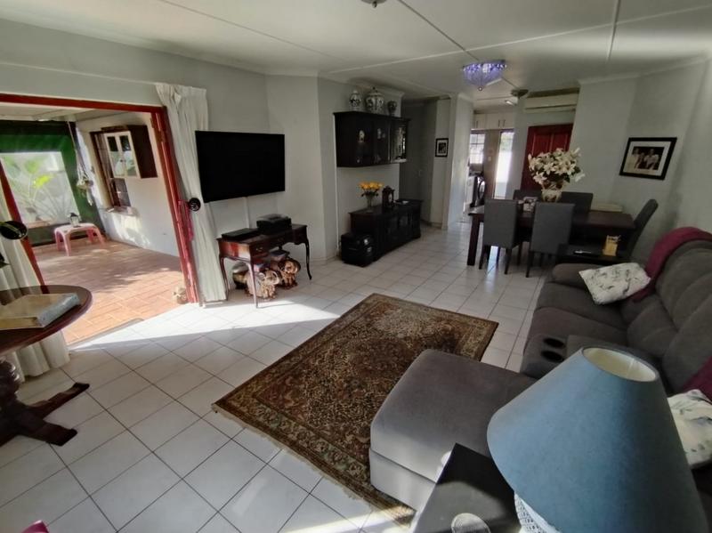 3 Bedroom Property for Sale in Sunningdale KwaZulu-Natal