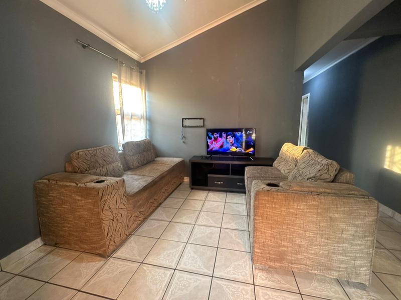 4 Bedroom Property for Sale in Newlands West KwaZulu-Natal