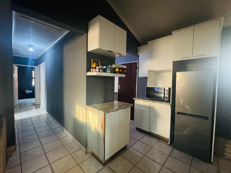 4 Bedroom Property for Sale in Newlands West KwaZulu-Natal