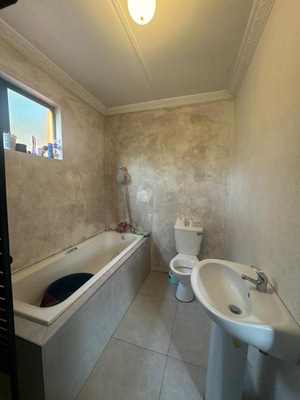 4 Bedroom Property for Sale in Newlands West KwaZulu-Natal