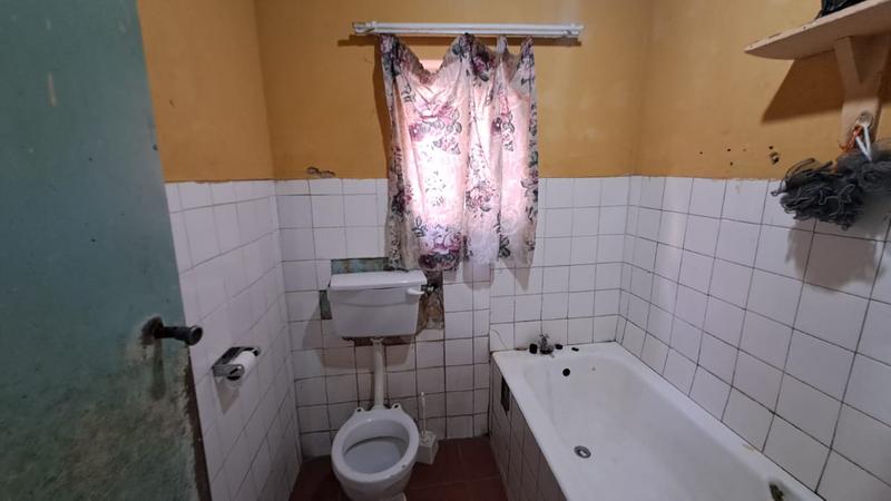 2 Bedroom Property for Sale in Umlazi KwaZulu-Natal