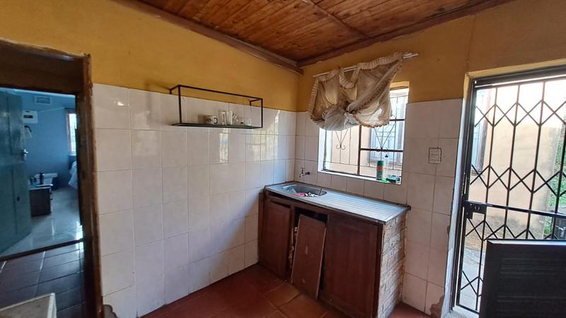 2 Bedroom Property for Sale in Umlazi KwaZulu-Natal