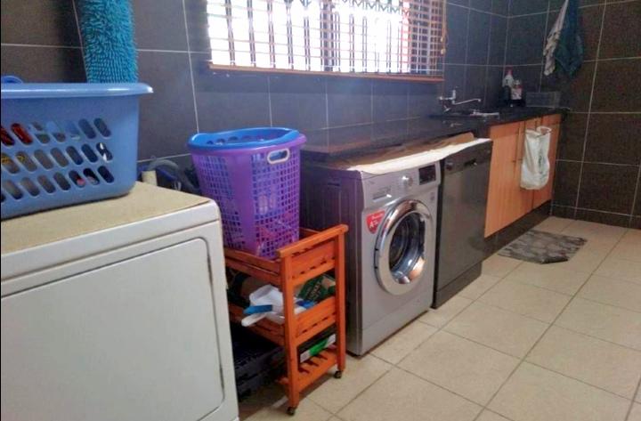 4 Bedroom Property for Sale in Meer En See KwaZulu-Natal