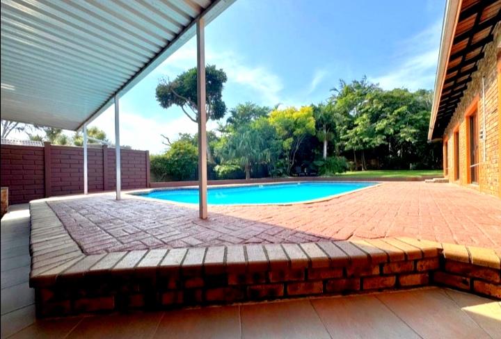 4 Bedroom Property for Sale in Meer En See KwaZulu-Natal