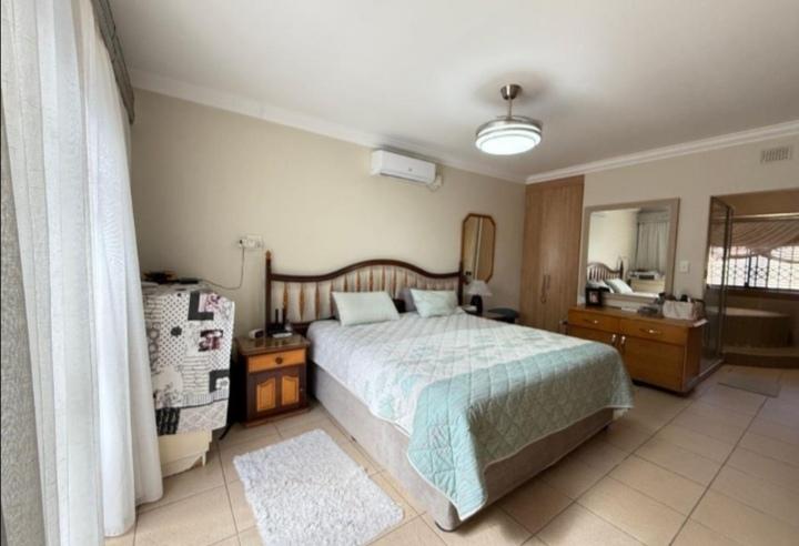 4 Bedroom Property for Sale in Meer En See KwaZulu-Natal