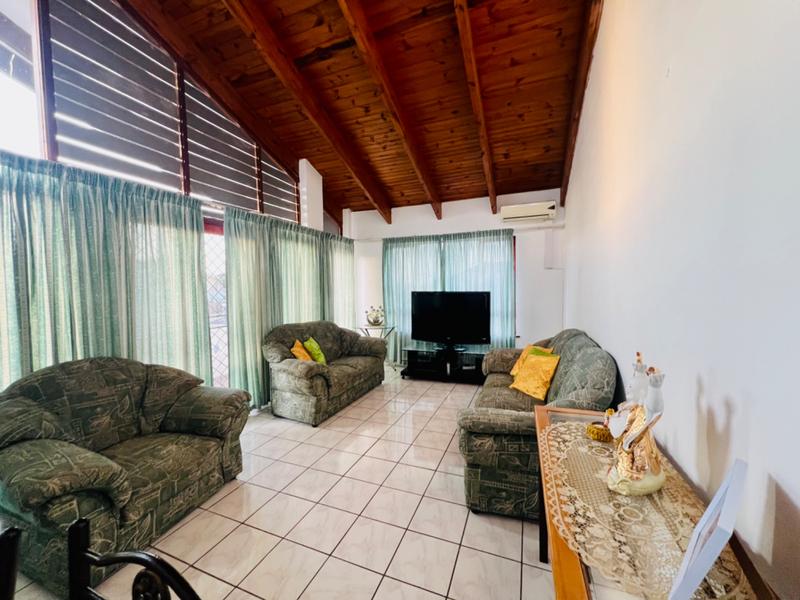 6 Bedroom Property for Sale in Reservoir Hills KwaZulu-Natal