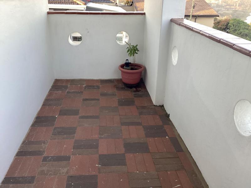 6 Bedroom Property for Sale in Reservoir Hills KwaZulu-Natal