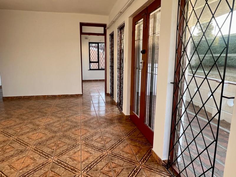 6 Bedroom Property for Sale in Reservoir Hills KwaZulu-Natal
