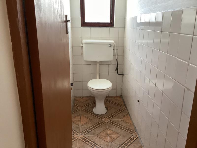 6 Bedroom Property for Sale in Reservoir Hills KwaZulu-Natal