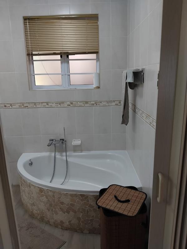 2 Bedroom Property for Sale in Windermere KwaZulu-Natal