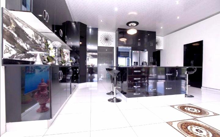 4 Bedroom Property for Sale in Meer En See KwaZulu-Natal