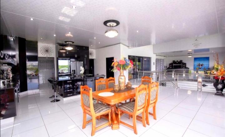 4 Bedroom Property for Sale in Meer En See KwaZulu-Natal