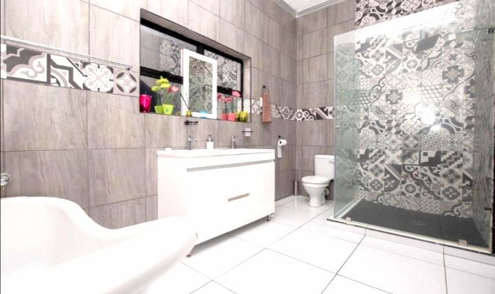 4 Bedroom Property for Sale in Meer En See KwaZulu-Natal