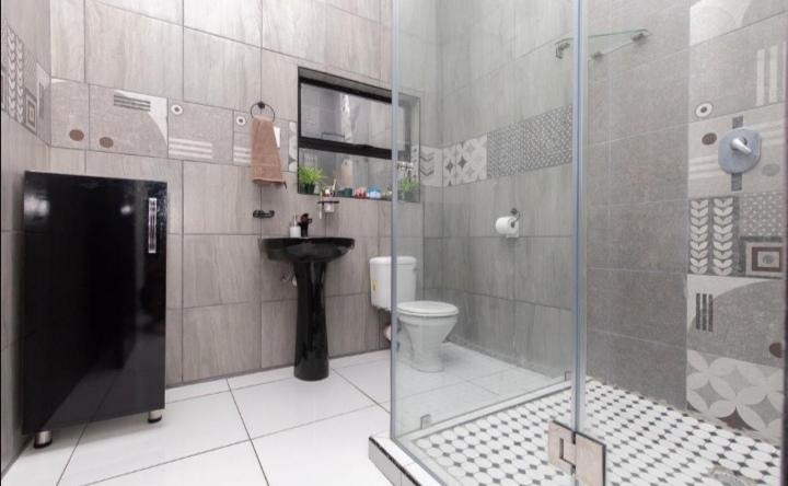 4 Bedroom Property for Sale in Meer En See KwaZulu-Natal