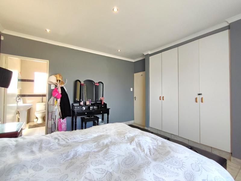 3 Bedroom Property for Sale in Lincoln Meade KwaZulu-Natal