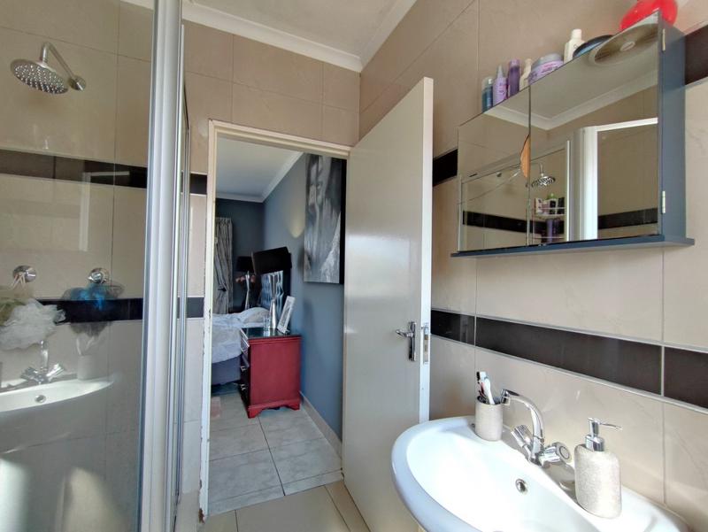 3 Bedroom Property for Sale in Lincoln Meade KwaZulu-Natal