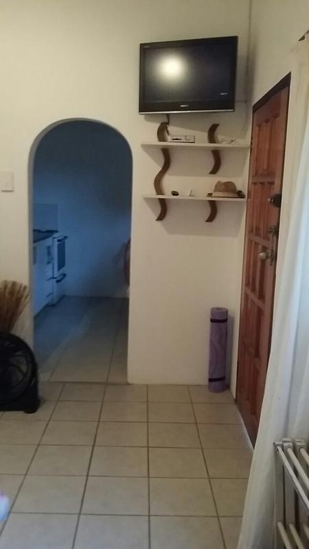 To Let 1 Bedroom Property for Rent in Cowies Hill KwaZulu-Natal