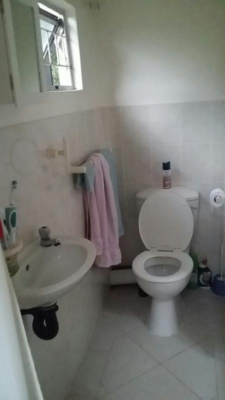 To Let 1 Bedroom Property for Rent in Cowies Hill KwaZulu-Natal