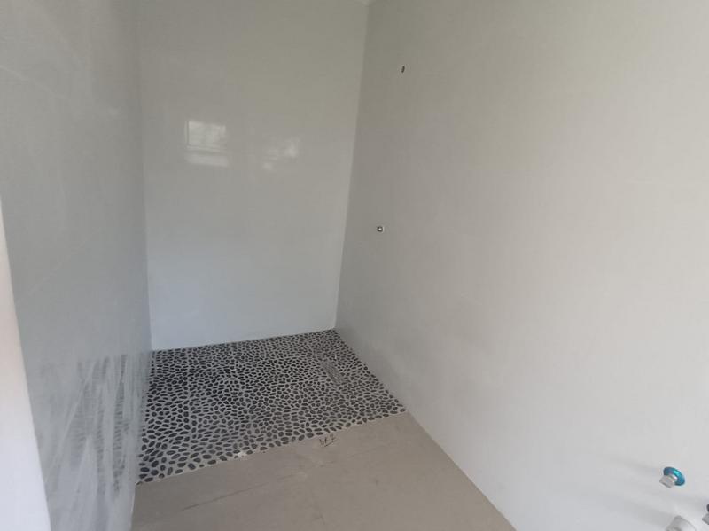 5 Bedroom Property for Sale in Shelly Beach KwaZulu-Natal