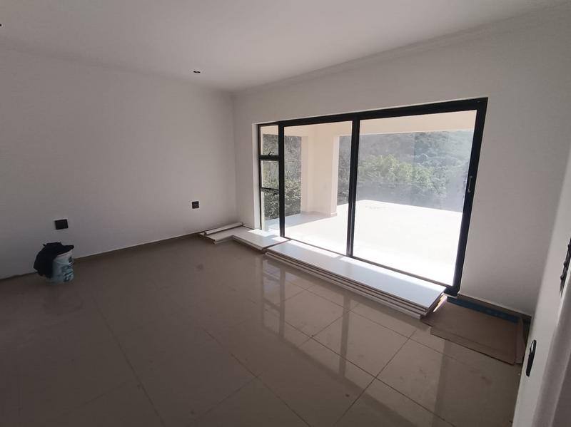 5 Bedroom Property for Sale in Shelly Beach KwaZulu-Natal
