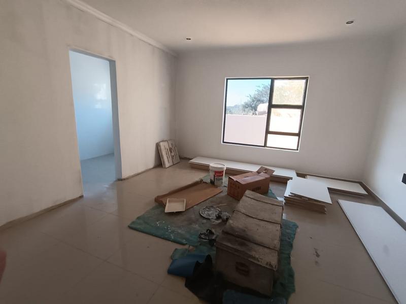 5 Bedroom Property for Sale in Shelly Beach KwaZulu-Natal