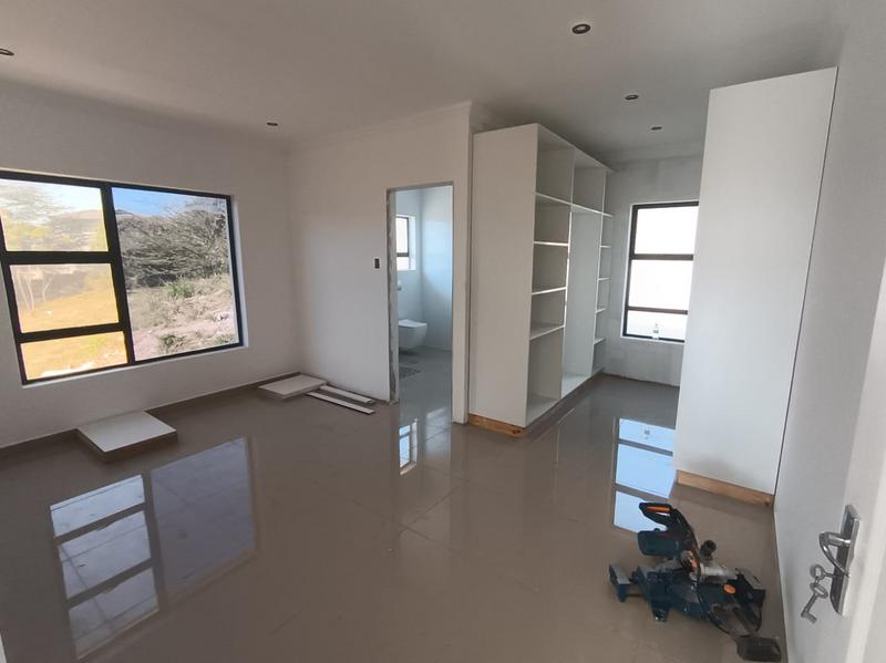 5 Bedroom Property for Sale in Shelly Beach KwaZulu-Natal