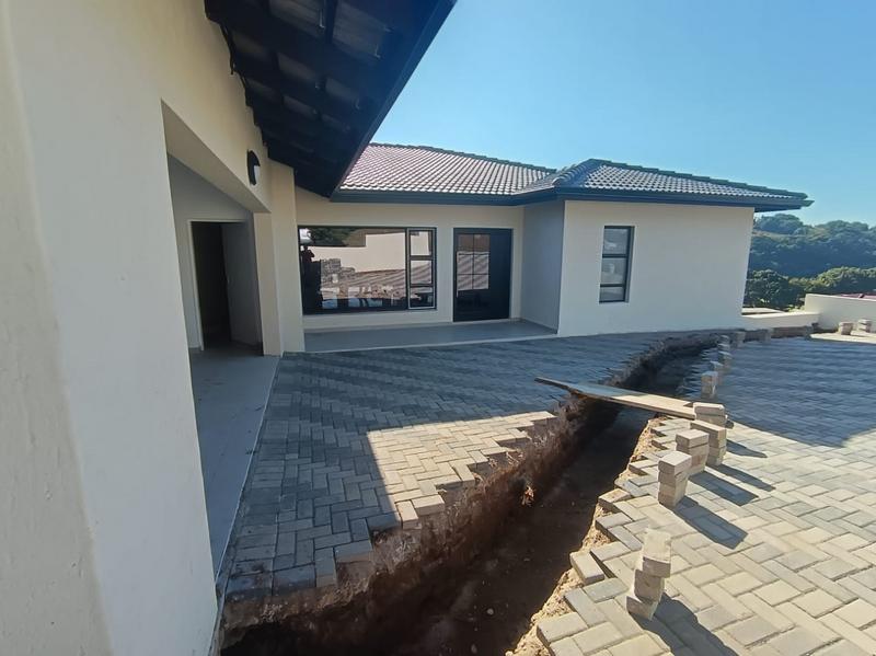 5 Bedroom Property for Sale in Shelly Beach KwaZulu-Natal