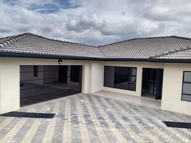 5 Bedroom Property for Sale in Shelly Beach KwaZulu-Natal